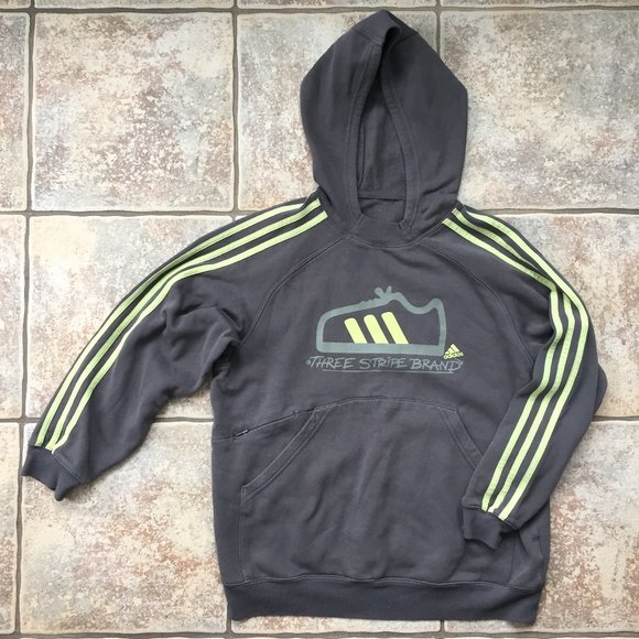 /// Adidas Vintage 00's Sweater - Picture 1 of 6